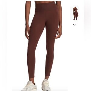 NWT Vuori Rib Studio Legging in Mulberry